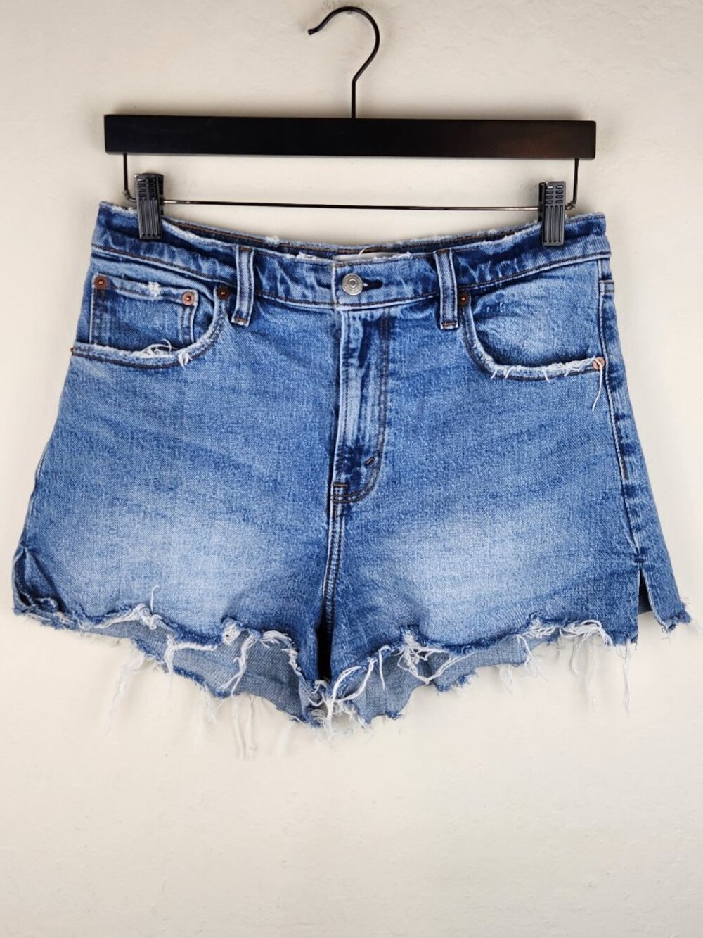 Abercrombie & Fitch High Rise Distressed Cutoff Denim Shorts sz 8/29